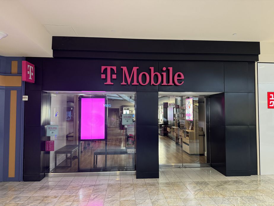 Exterior photo of T-Mobile Store at Stonestown Mall, San Francisco, CA