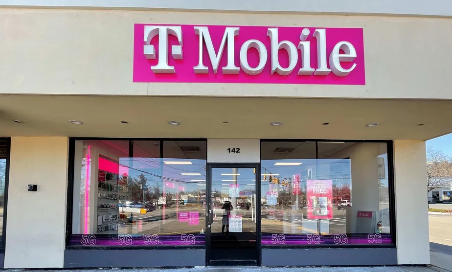Exterior photo of T-Mobile store at Worcester Rd & Caldor Rd, Framingham, MA