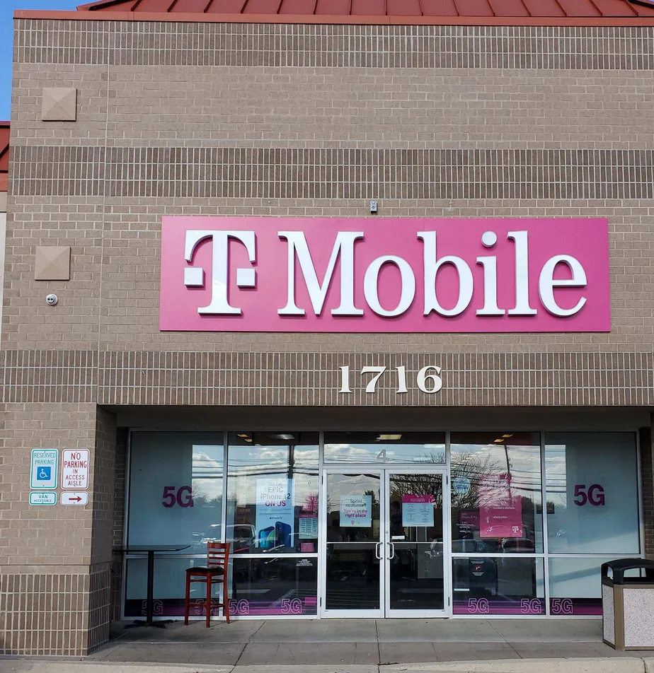 Exterior photo of T-Mobile store at Liberty Rd & W Hemlock Dr, Eldersburg, MD