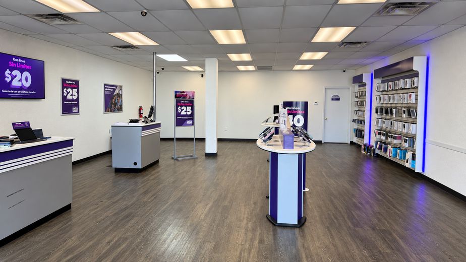 Metro by T-Mobile 14636 Woodforest Blvd - 14636 Woodforest Blvd 