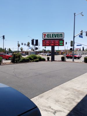 Image gallery for 7-Eleven