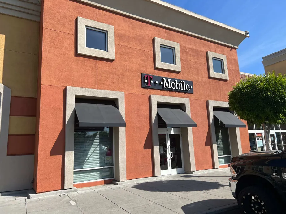 Exterior photo of T-Mobile Store at Story & King, San Jose, CA