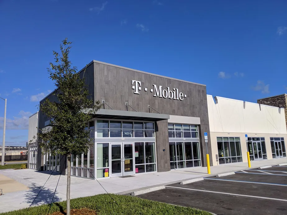 Exterior photo of T-Mobile store at Lpga Blvd & Williamson Blvd, Daytona Beach, FL