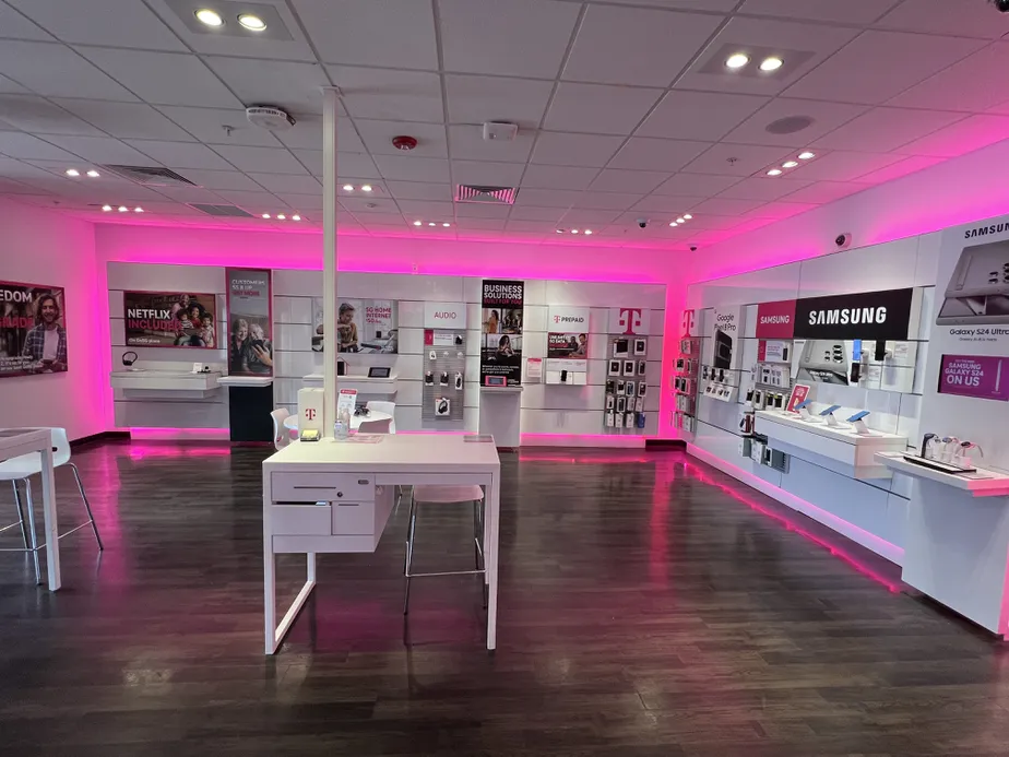  Interior photo of T-Mobile Store at Federal Hwy & SE 9th, Boca Raton, FL 