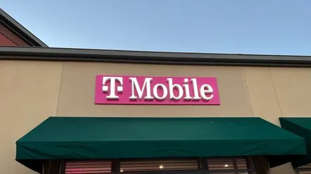  Exterior photo of T-Mobile Store at Pinole Valley Shopping Center, Pinole, CA 