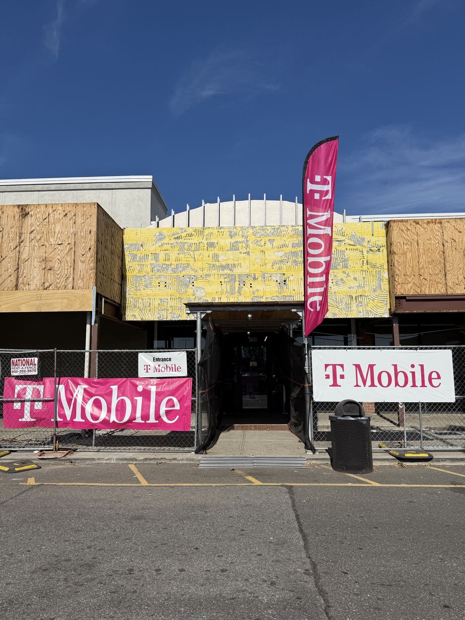 Exterior photo of T-Mobile Store at W Montauk Hwy & Brookvale Ave, West Babylon, NY