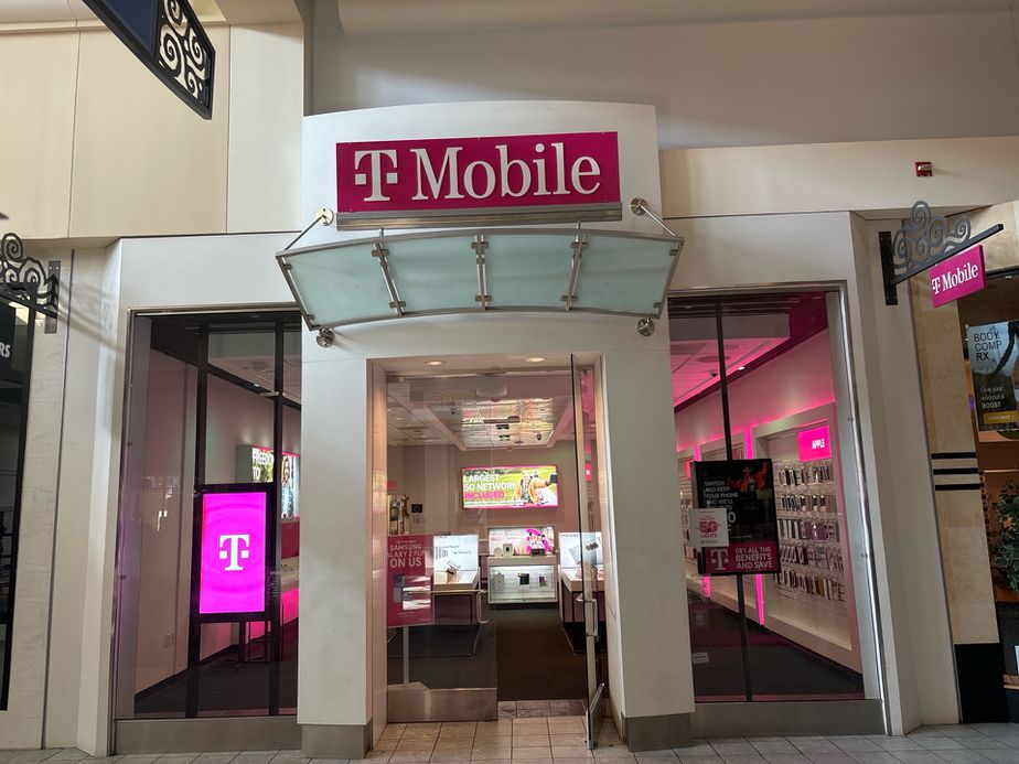 Exterior photo of T-Mobile Store at Coastal Grand Mall, Myrtle Beach, SC