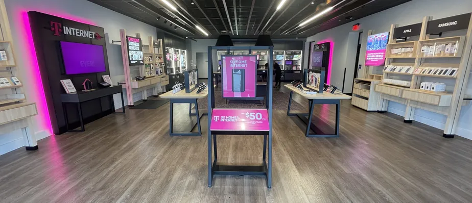 Interior photo of T-Mobile Store at Sawmill Rd & Federated Blvd, Columbus, OH