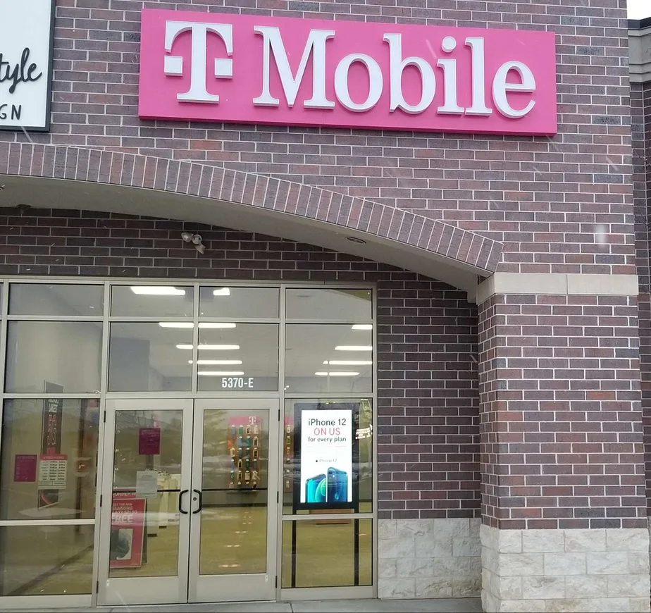 Exterior photo of T-Mobile store at Us Hwy 10 & Sandy Ln, Stevens Point, WI