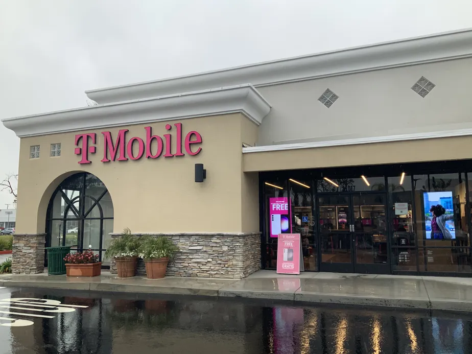  Exterior photo of T-Mobile Store at Plaza Del Amo, Torrance, CA 