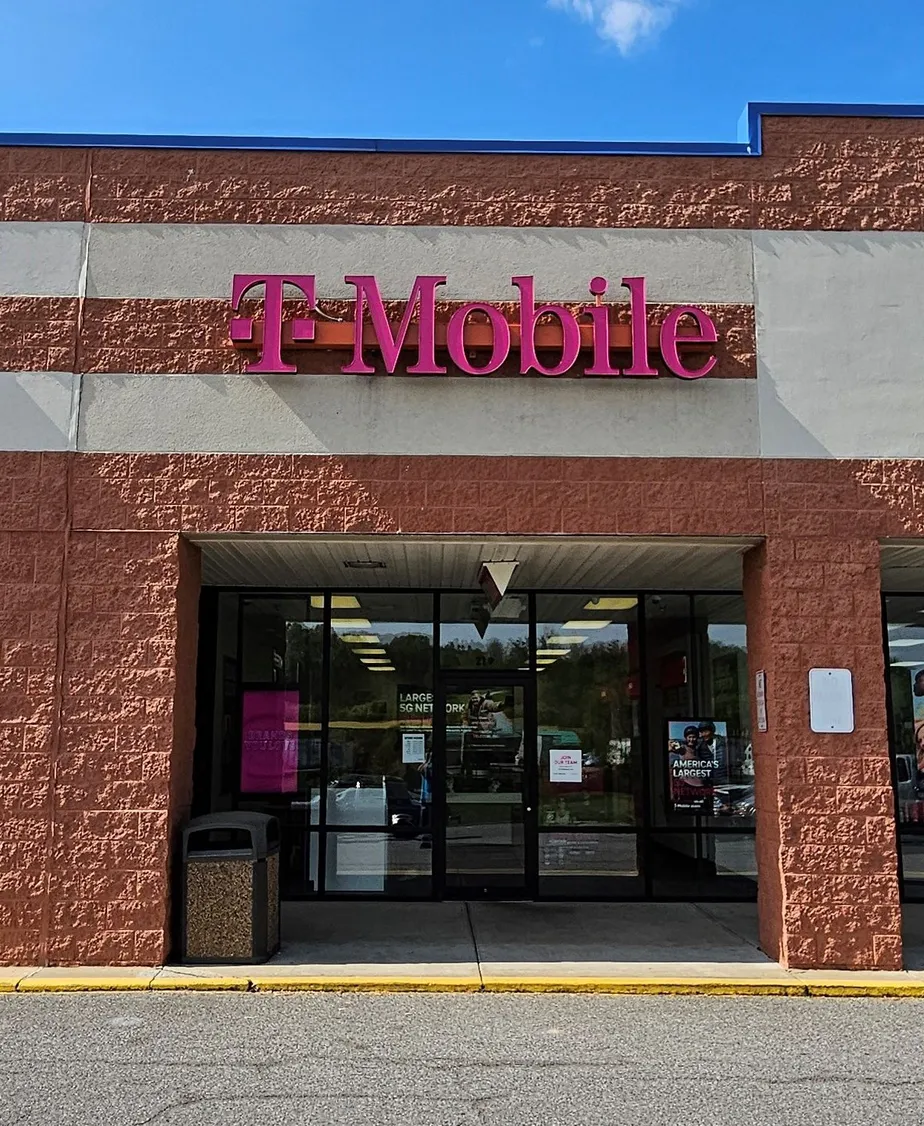  Exterior photo of T-Mobile Store at Pike Street, Marietta, OH 