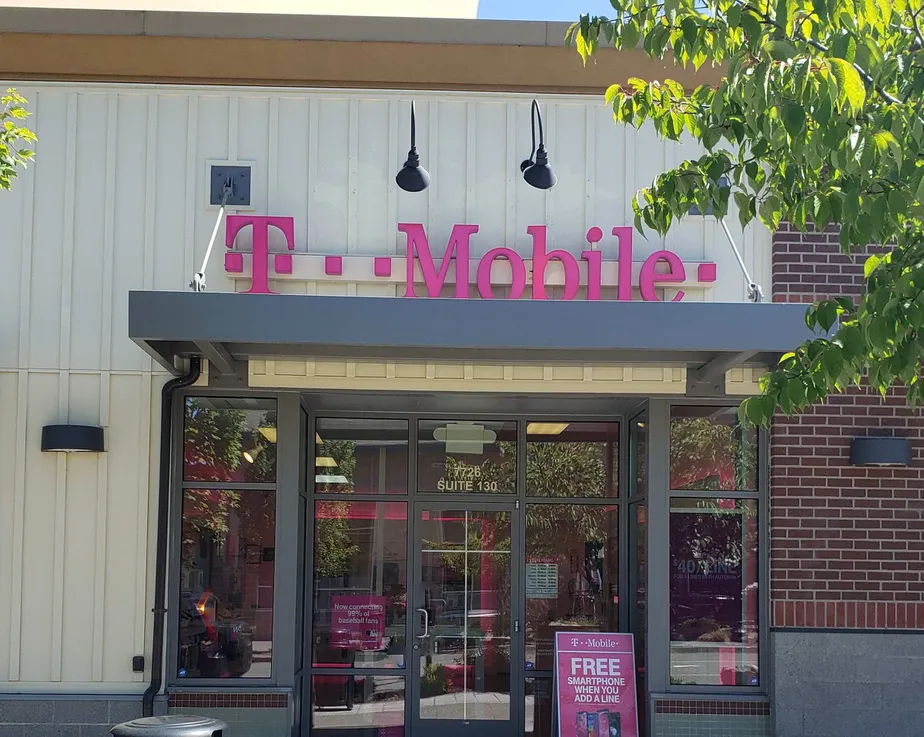 Exterior photo of T-Mobile store at Center Blvd Se & Se Kinsey St, Snoqualmie, WA