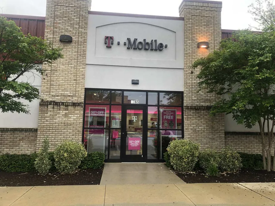 Exterior photo of T-Mobile store at Dobbin Rd & Dobbin Center Way, Columbia, MD