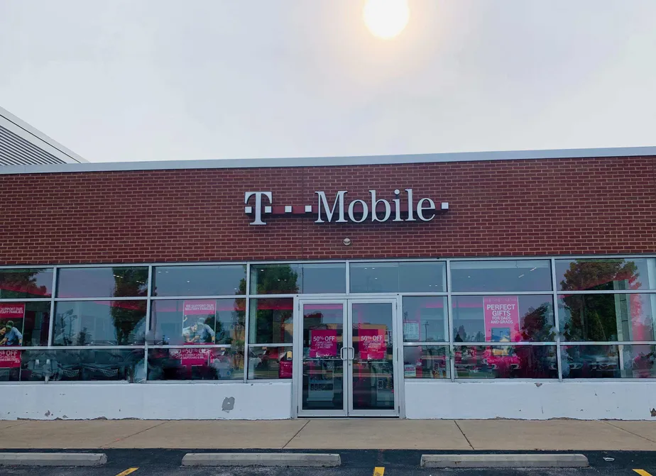 Exterior photo of T-Mobile store at National & Moorland, New Berlin, WI