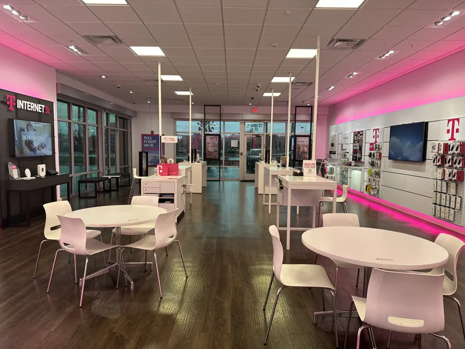 Interior photo of T-Mobile Store at Tamiami Trail & Cochran Blvd, Port Charlotte, FL 