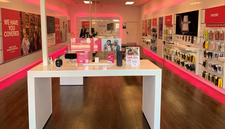  Interior photo of T-Mobile Store at Apple Valley Rd & Bear Valley Rd 2, Apple Valley, CA 