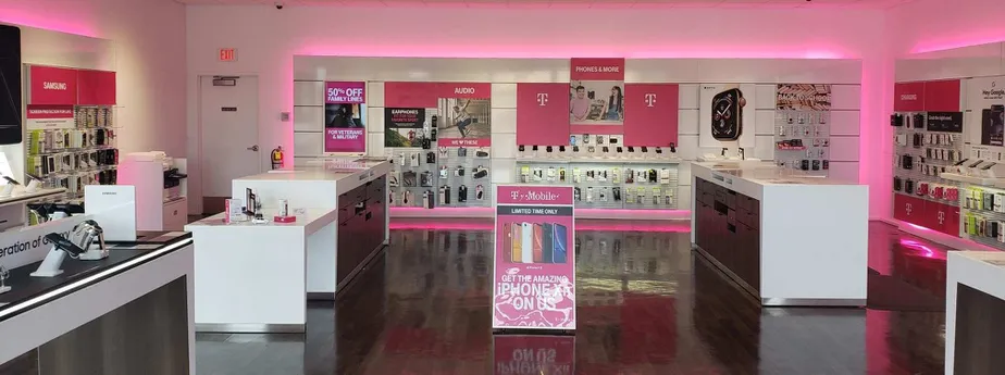  Interior photo of T-Mobile Store at Transit Rd & Losson Rd 1, Depew, NY 