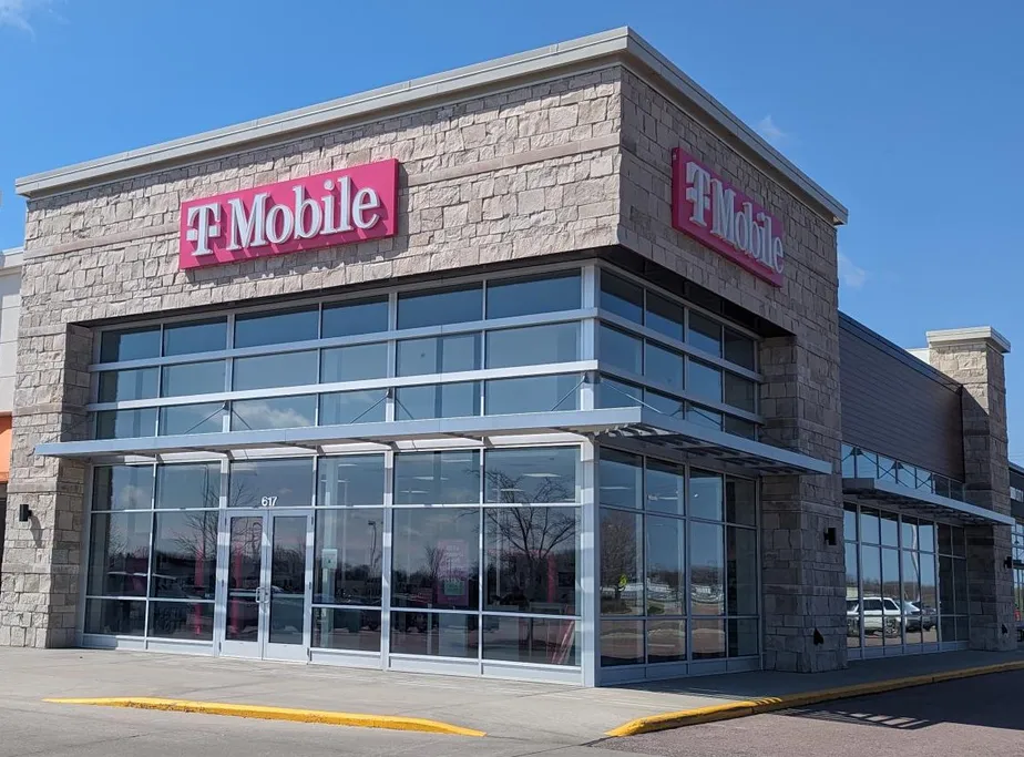  Exterior photo of T-Mobile Store at Dawley Farm Village, Sioux Falls, SD 