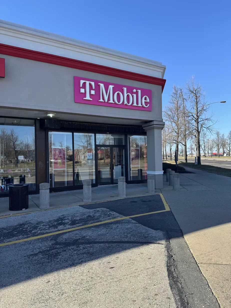  Exterior photo of T-Mobile Store at Roosevelt & Harbison Ave, Philadelphia, PA 