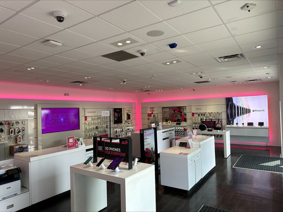 Interior photo of T-Mobile Store at Gateway South & Loma Del Sur, El Paso, TX