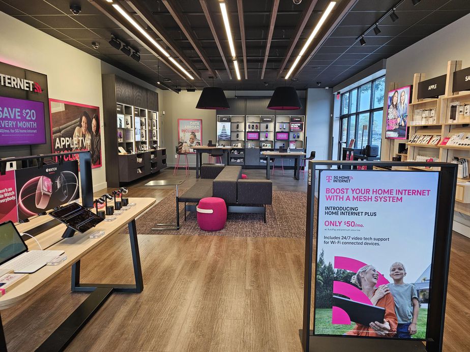Interior photo of T-Mobile Store at Portsmouth Blvd & Gum Rd, Chesapeake, VA