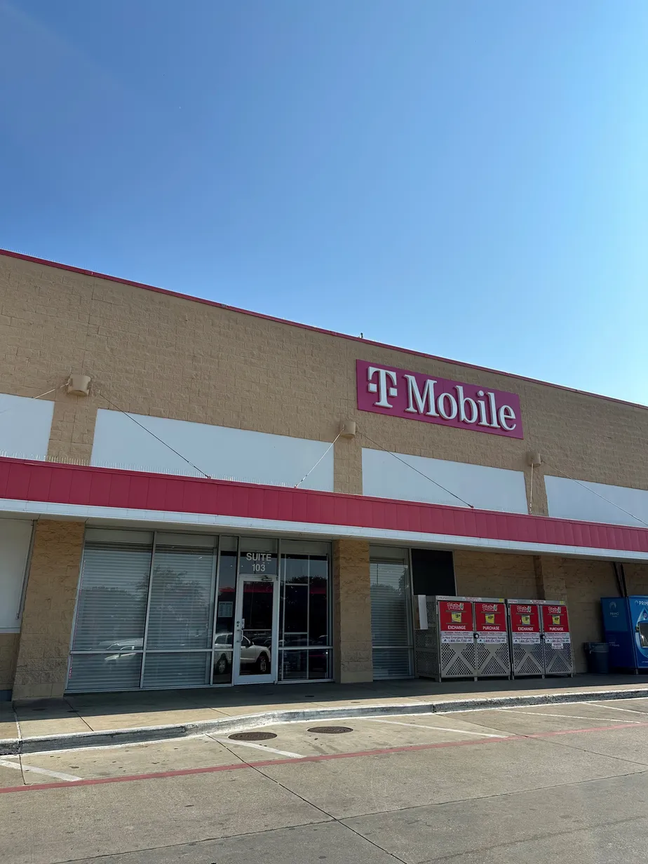  Exterior photo of T-Mobile Store at Jefferson, Dallas, TX 