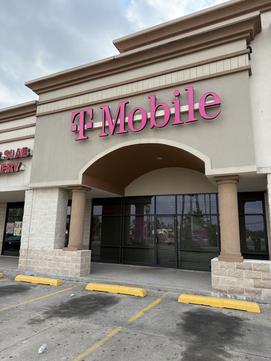 Exterior photo of T-Mobile Store at Ed Carey & Bus 77, Harlingen, TX