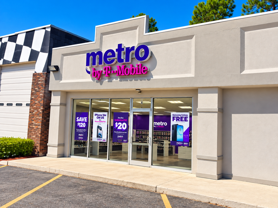Metro by T-Mobile 3097 Deans Bridge Rd - 3097 Deans Bridge Rd 