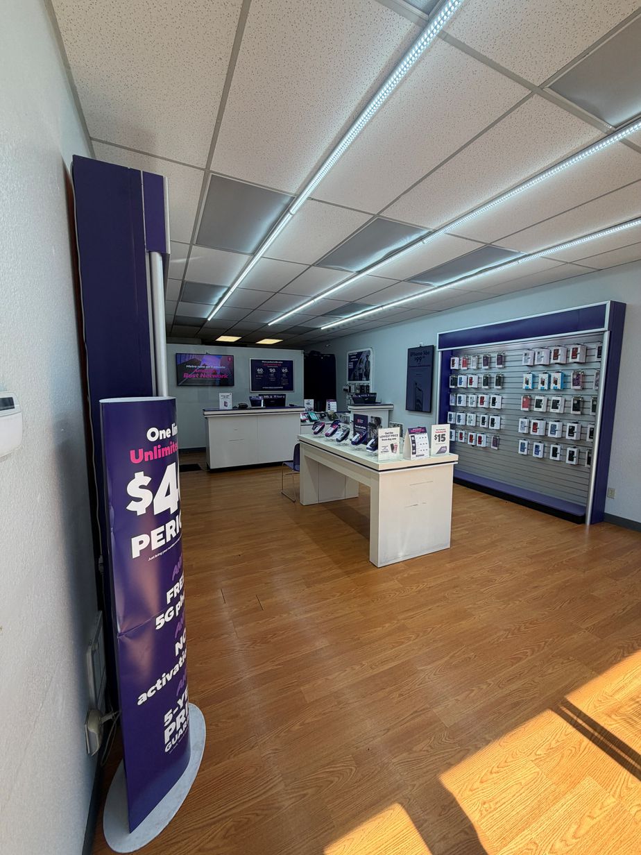 Metro by T-Mobile 507 W Casino Rd - 507 W Casino Rd 