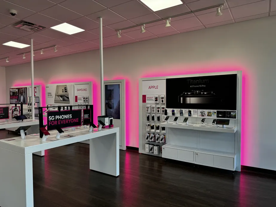  Interior photo of T-Mobile Store at W Church St & Hwy 59, Livingston, TX 