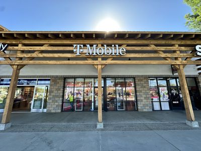 Image gallery for T-Mobile Ca 79 & Redhawk