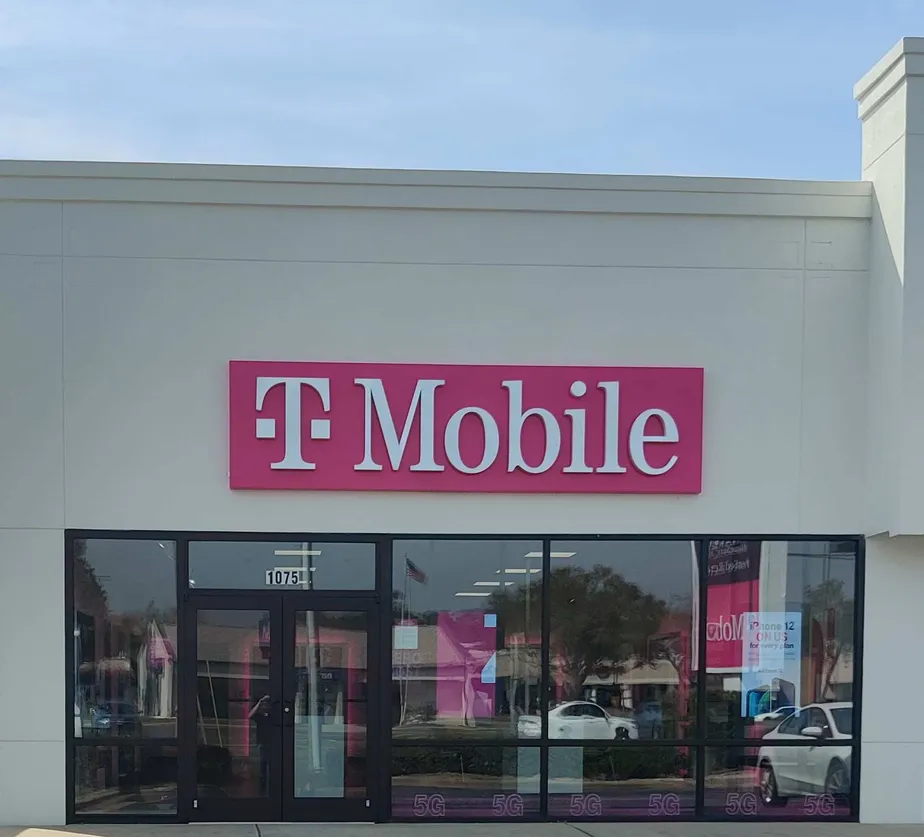 Exterior photo of T-Mobile store at E John Sims Pkwy & Bailey Dr, Niceville, FL