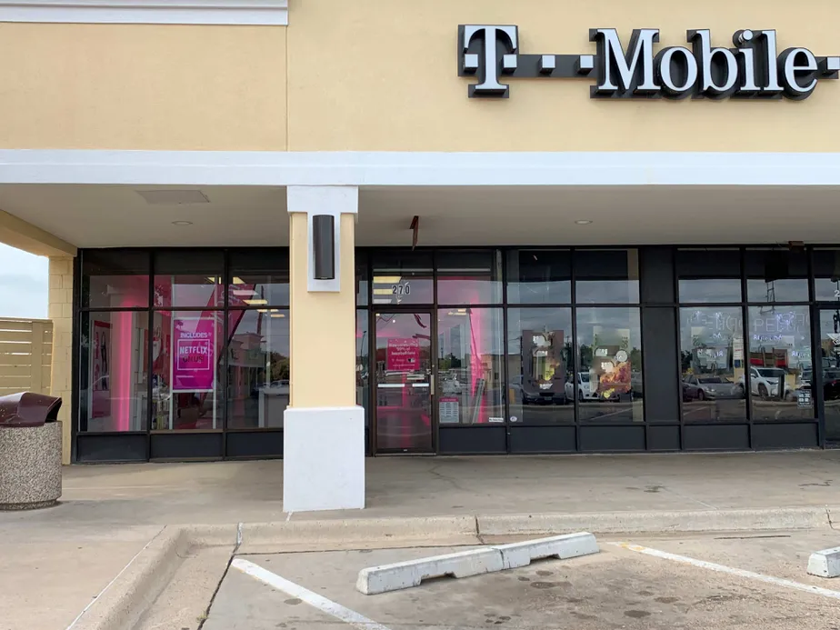 Exterior photo of T-Mobile store at Sw 45th Ave & Bell St, Amarillo, TX