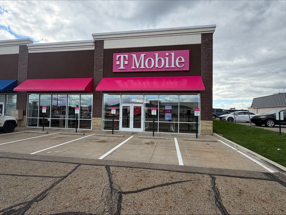  Exterior photo of T-Mobile Store at Belden Village & Dressler, Canton, OH 