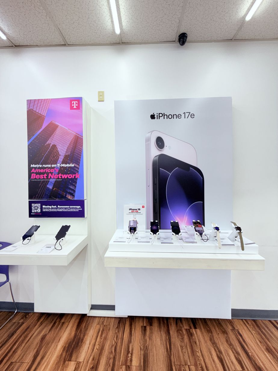 Metro by T-Mobile 23233 Pacific Hwy S - 23233 Pacific Hwy S 