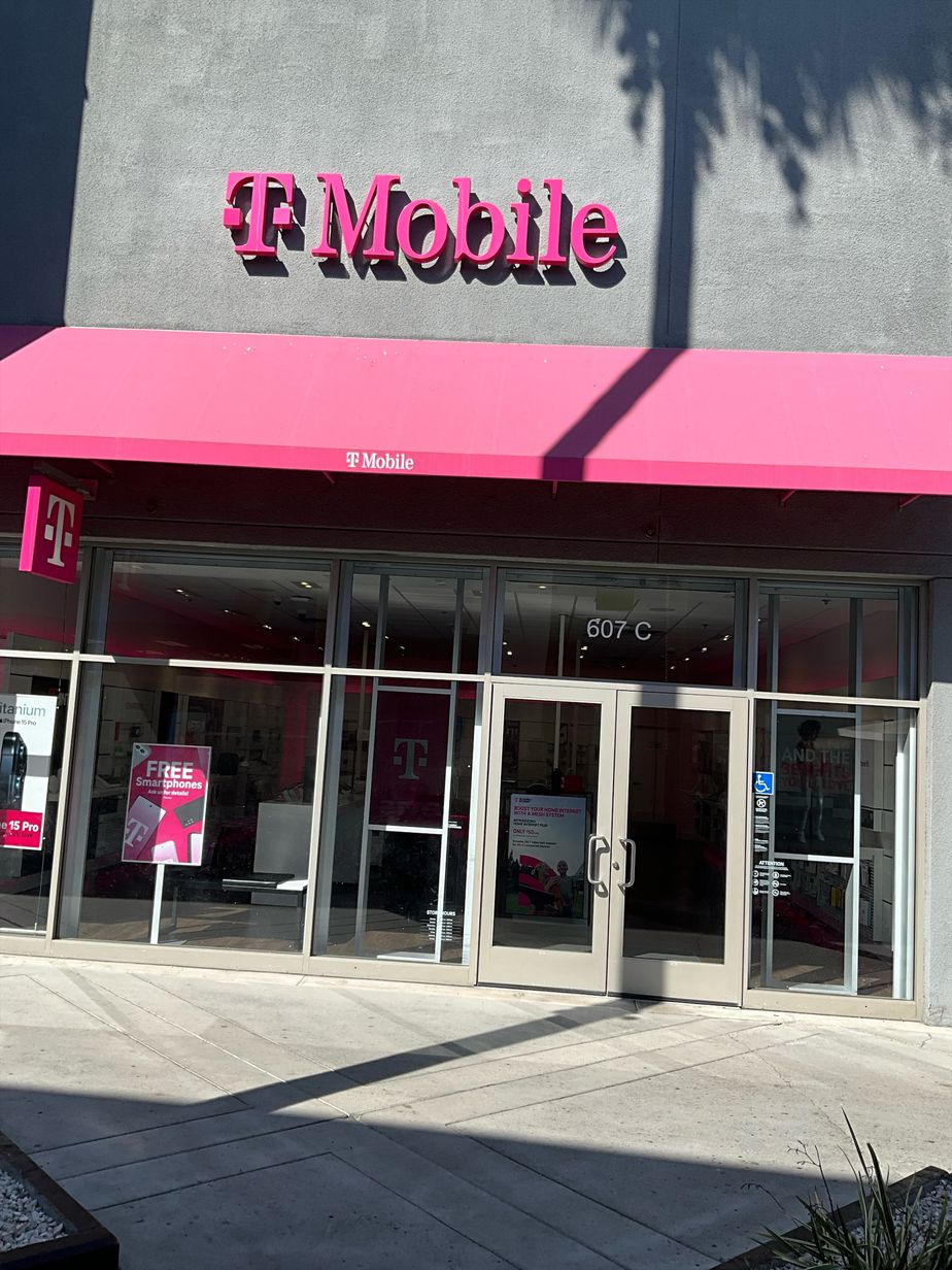 Exterior photo of T-Mobile Store at Outlets At Orange, Orange, CA