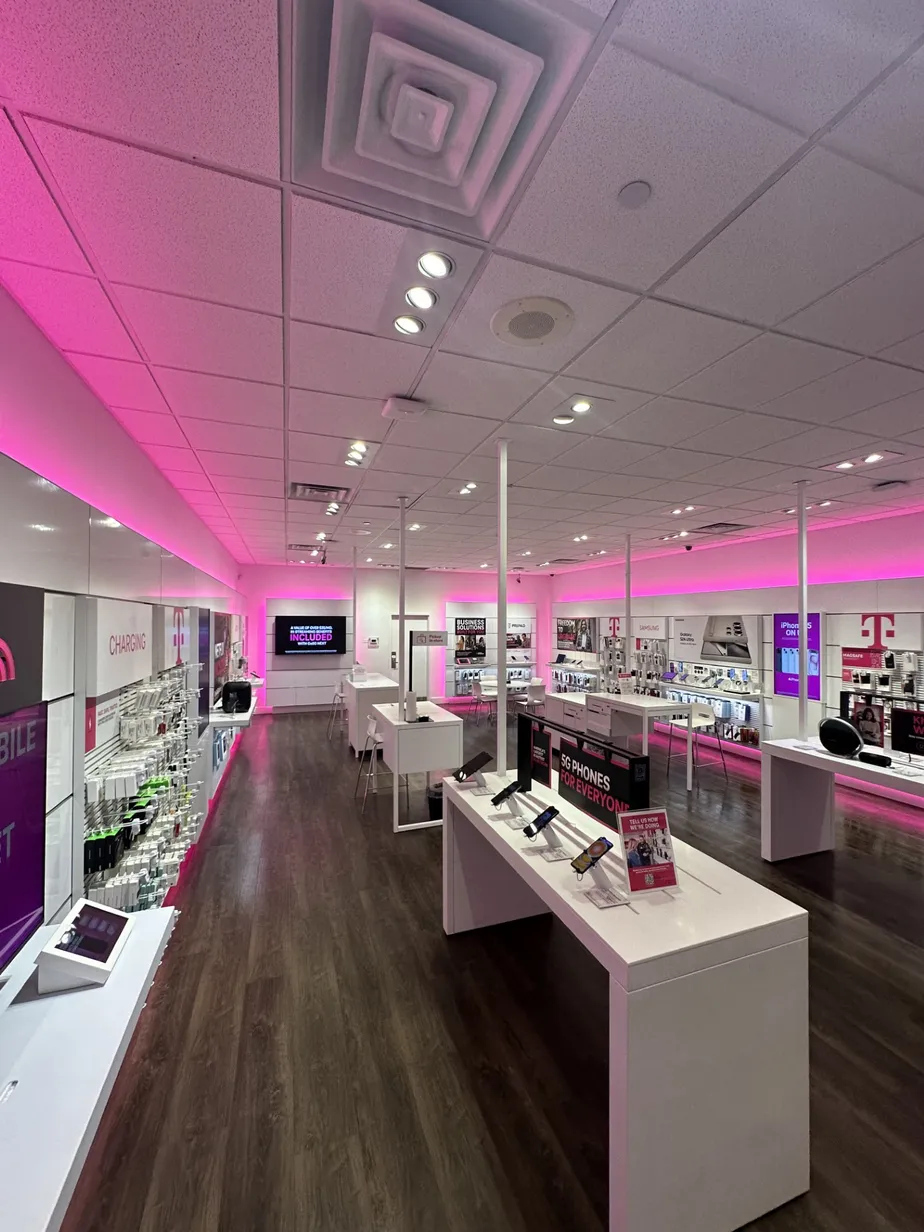  Interior photo of T-Mobile Store at Highland Park, Saint Paul, MN 