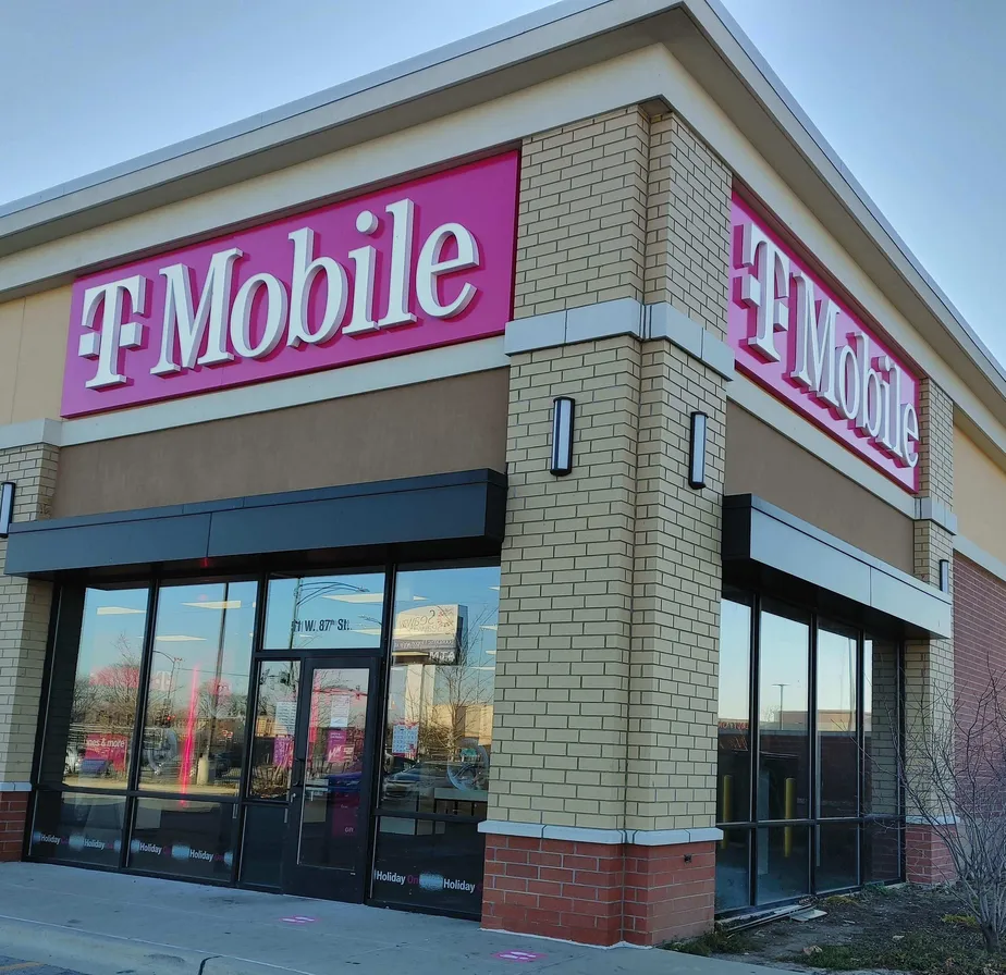 Exterior photo of T-Mobile store at W 87th St & S Lafayette Ave, Chicago, IL