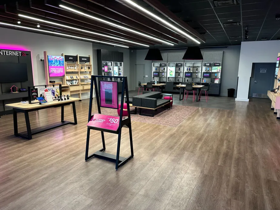  Interior photo of T-Mobile Store at Port Washington & Silver Spring, Glendale, WI 