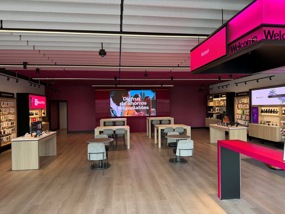  Interior photo of T-Mobile Store at NW 57th Ave & NW 176th St, Hialeah, FL 