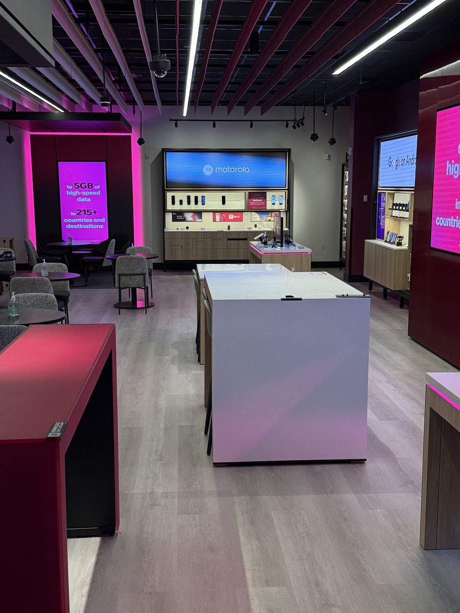  Interior photo of T-Mobile Store at Berlin Turnpike, Newington, CT 
