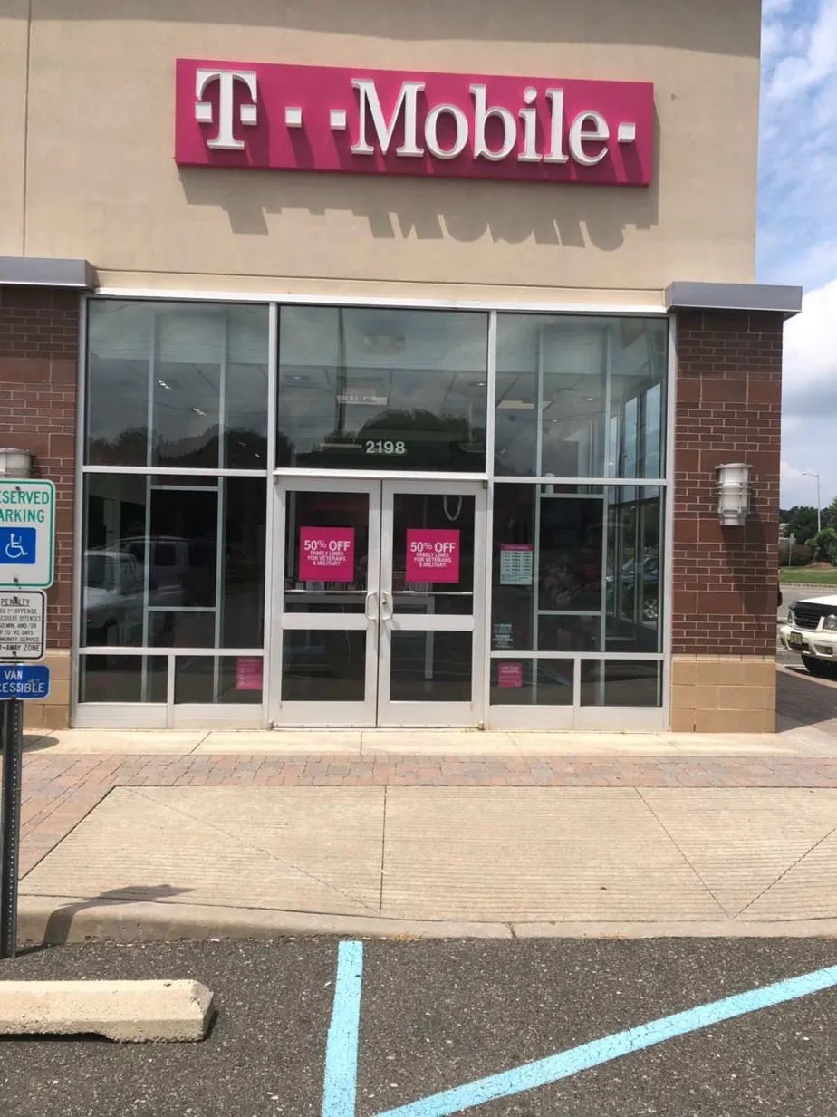 Exterior photo of T-Mobile store at Second St & Union Lake Blvd, Millville, NJ