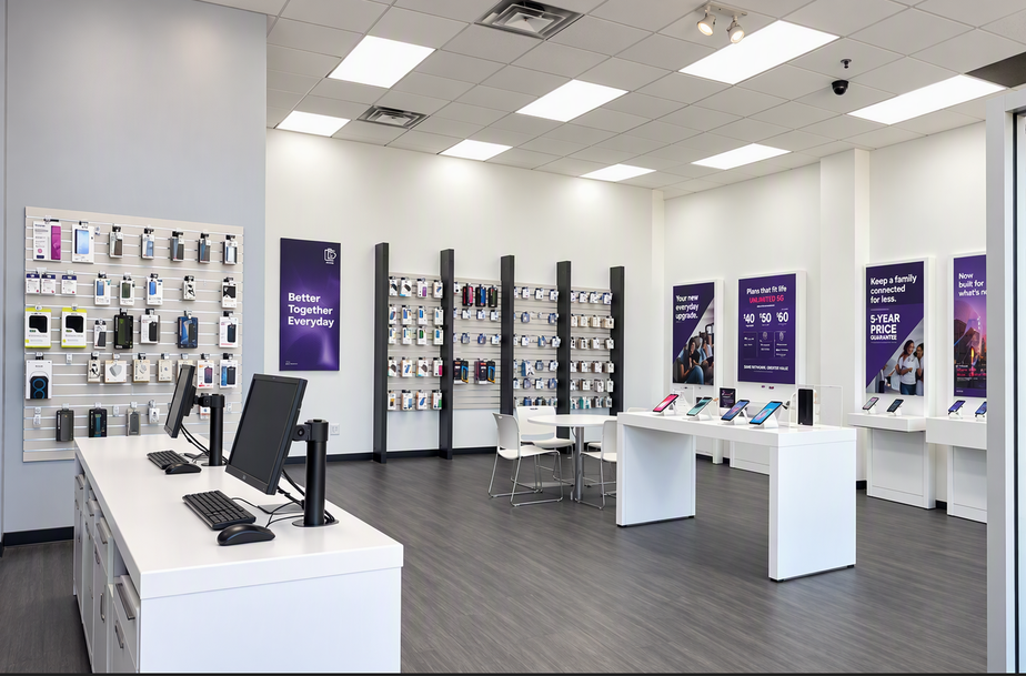 Metro by T-Mobile 1611 Broadway - 1611 Broadway 
