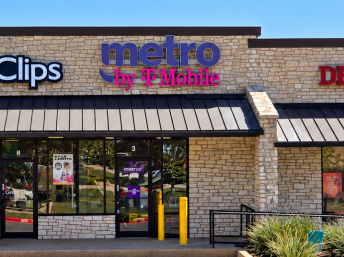 Metro by T-Mobile 2935 Thousand Oaks Dr - 2935 Thousand Oaks Dr 