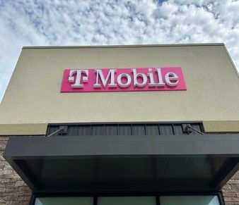 Exterior photo of T-Mobile Store at North & Creekbend, Nacogdoches, TX