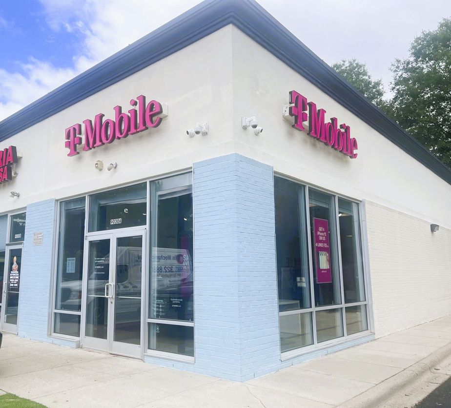 Exterior photo of T-Mobile Store at Albemarle Rd & Circ. Rd, Charlotte, NC