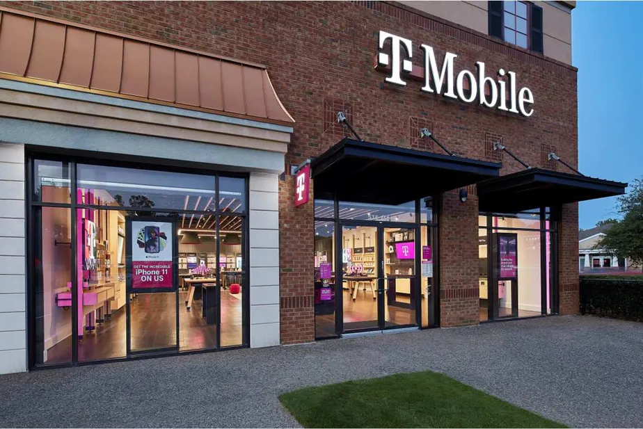 Exterior photo of T-Mobile store at Windward Pkwy & Deerfield Pkwy, Alpharetta, GA