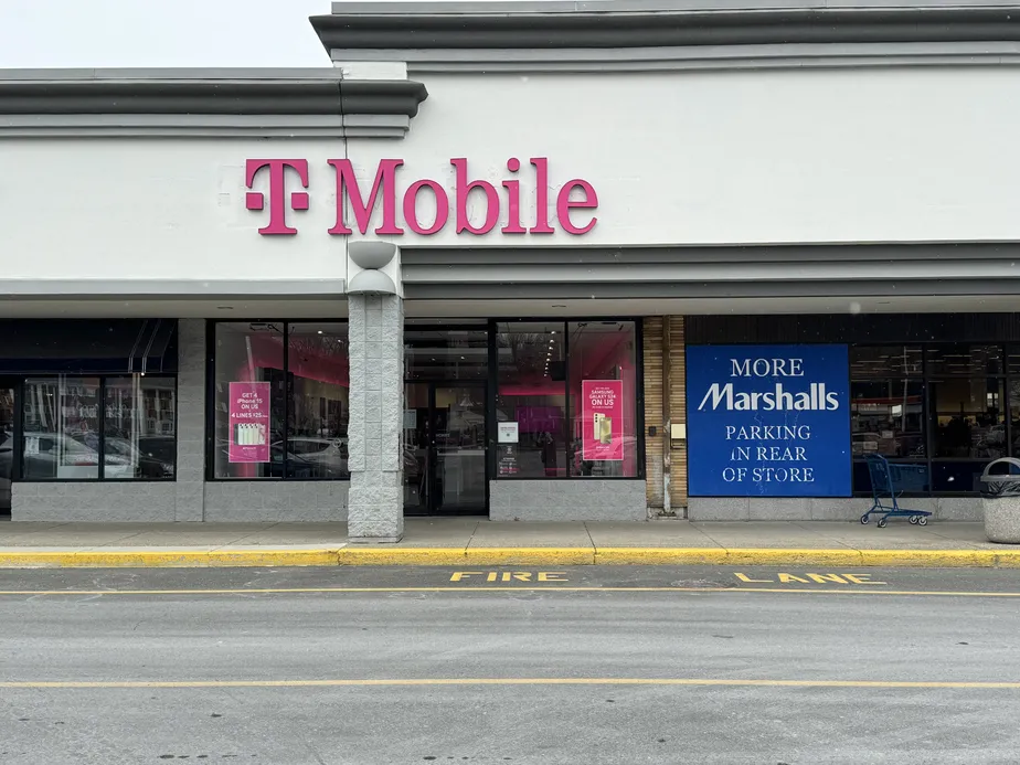  Exterior photo of T-Mobile Store at Redstone Shopping Center, Stoneham, MA 