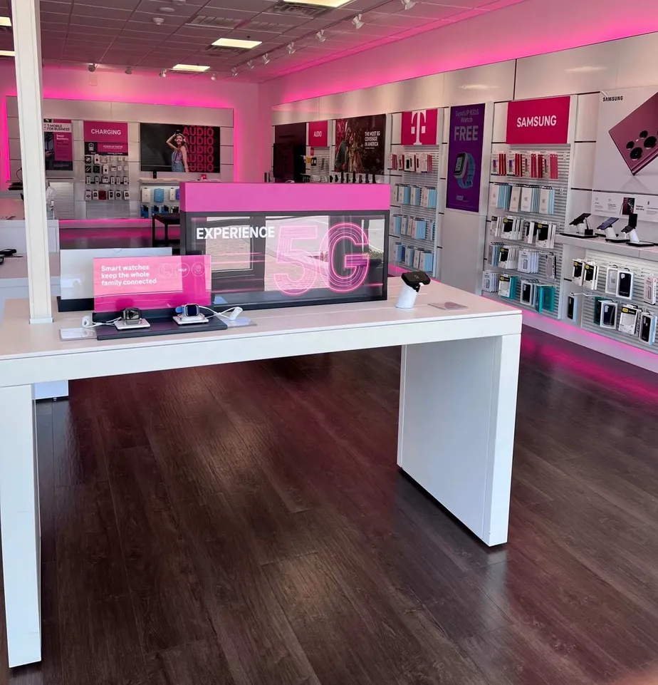 Interior photo of T-Mobile Store at W Stonebrook Pkwy & Fm 423, Frisco, TX
