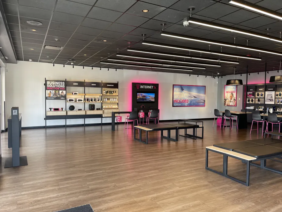  Interior photo of T-Mobile Store at Pebble Creek Pkwy & I-10, Goodyear, AZ 